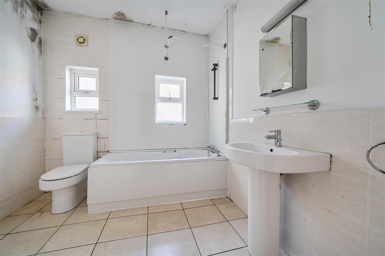 Montpelier Terrace, Mount Pleasant, Swansea, SA1 6JW